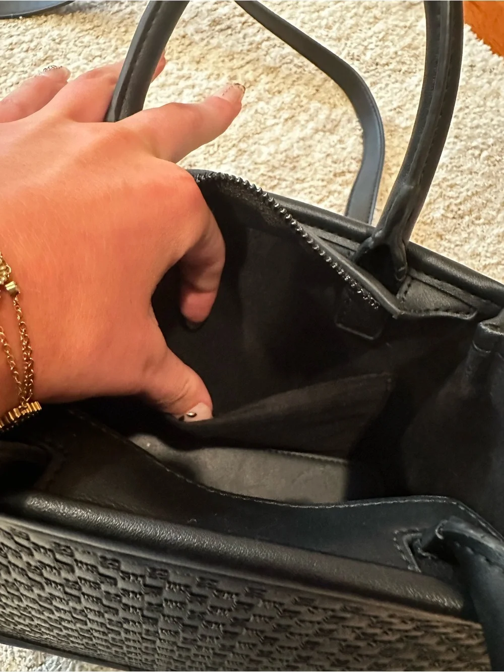 Steve Madden Black Structured Black Women's Crossbody Tote - Designer Style